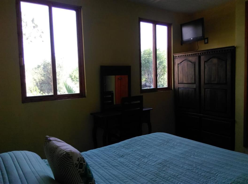 Hotel Posada Don Vasco 익스미킬판 외부 사진