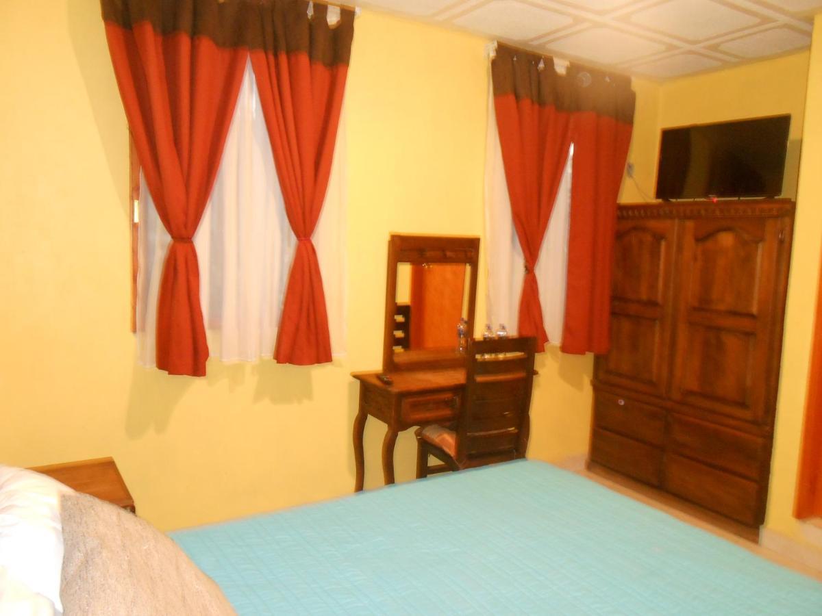 Hotel Posada Don Vasco 익스미킬판 외부 사진