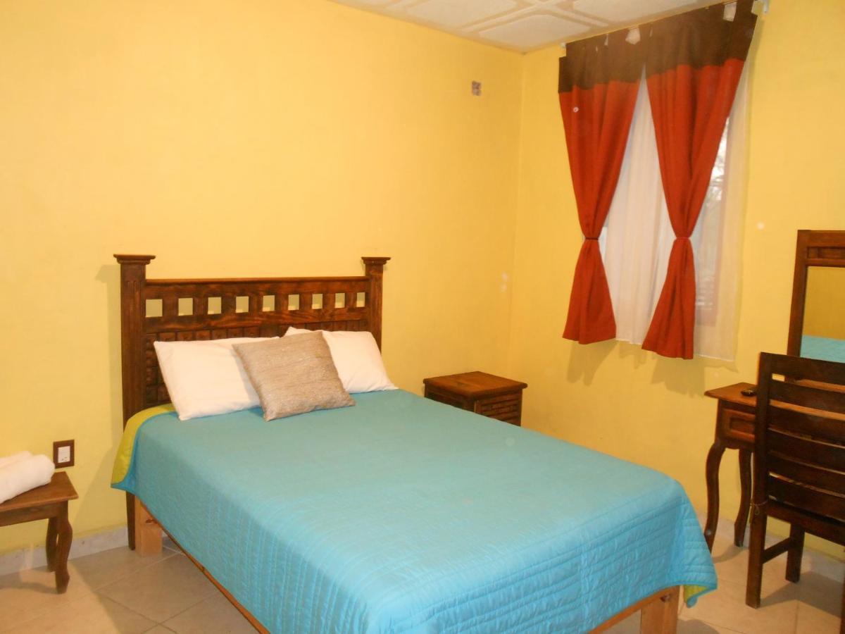 Hotel Posada Don Vasco 익스미킬판 외부 사진